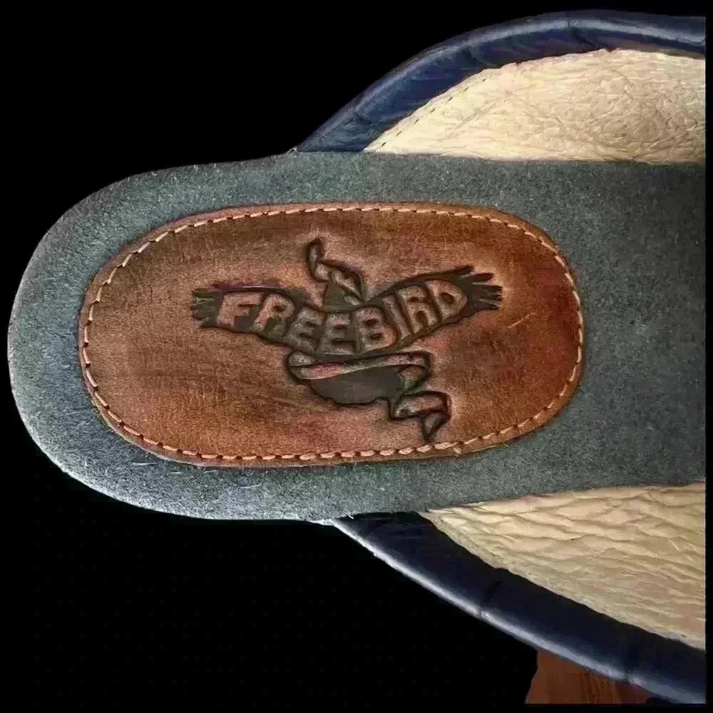 Freebird by Steven Woodstock Women's Sz 9 navy leather nail embellishments - Picture 13 of 14